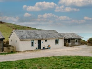 Dog Friendly Seaside Cottage near the Beach